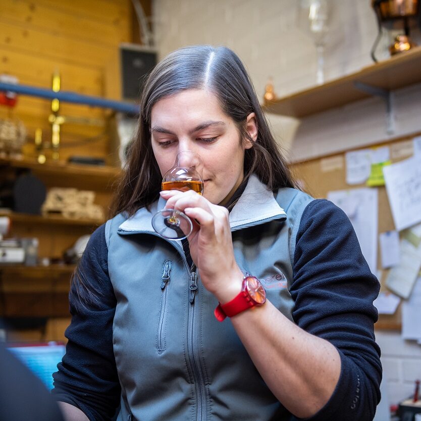 Brennerei Schwab Oberwil, im Bild, Manuela Schwab